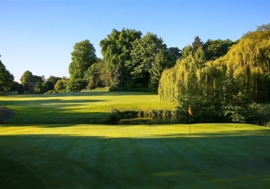 Luxury Escapes: Experience the Best of Macdonald Hill Valley Image